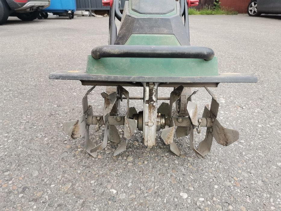 Vând sapă electrică Parkside