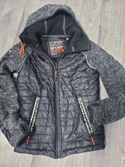 Geacă potrivită pentru schi