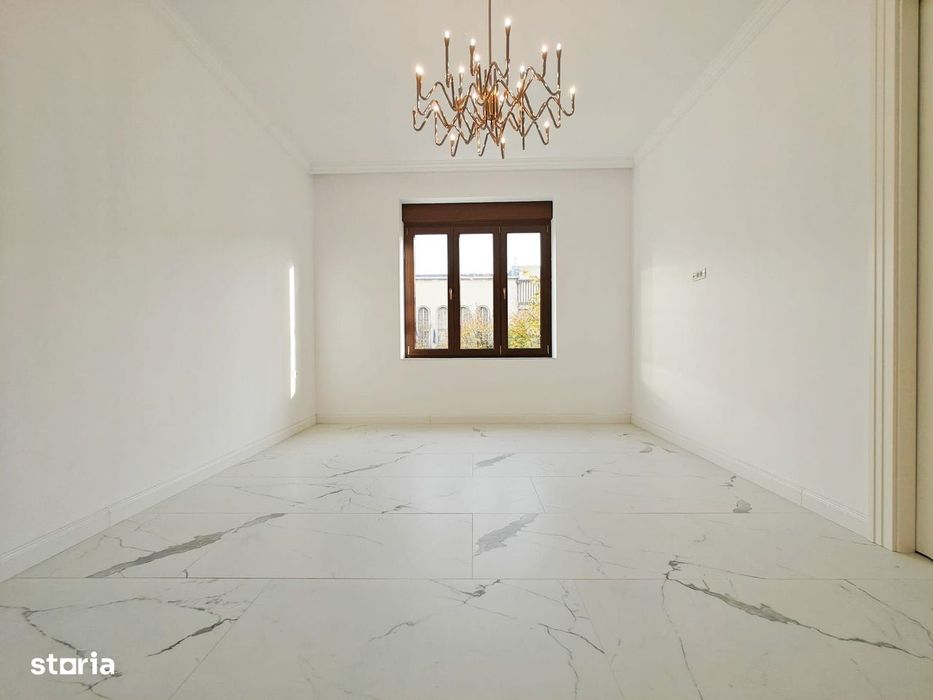 Proprietar vand Apartament 3 camere cu balcon în Iosefin