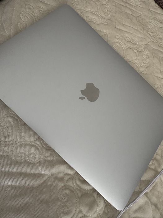 MacBook Air , m1