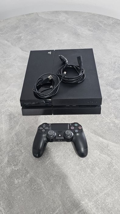 PlayStation 4 512 gb sau (+ jocuri)