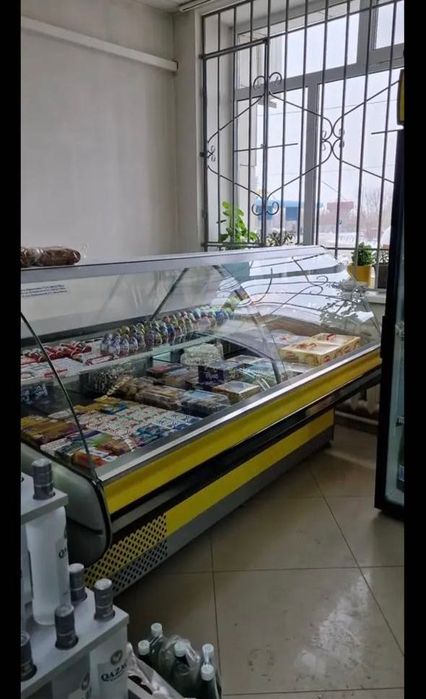 Холодильная витрина