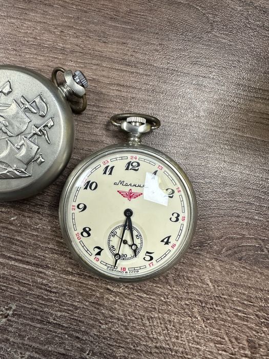 Джобни часовници молния