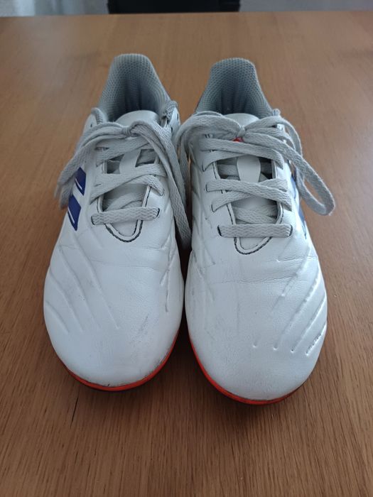 Спортни обувки за футбол Adidas