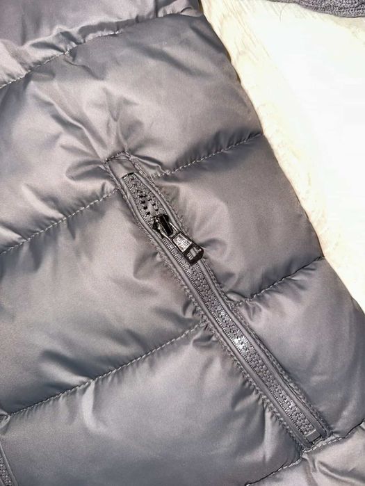 Moncler Яке Чисто Ново