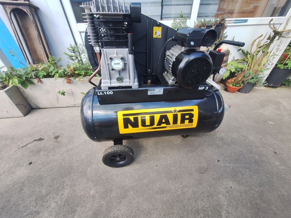 Compresor 220V ,   100l Fini,  Nuair,  Balma