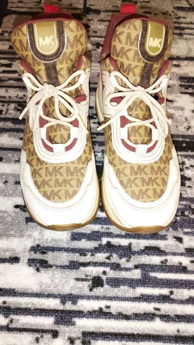 Стилни ежедневни маратонки Michael Kors