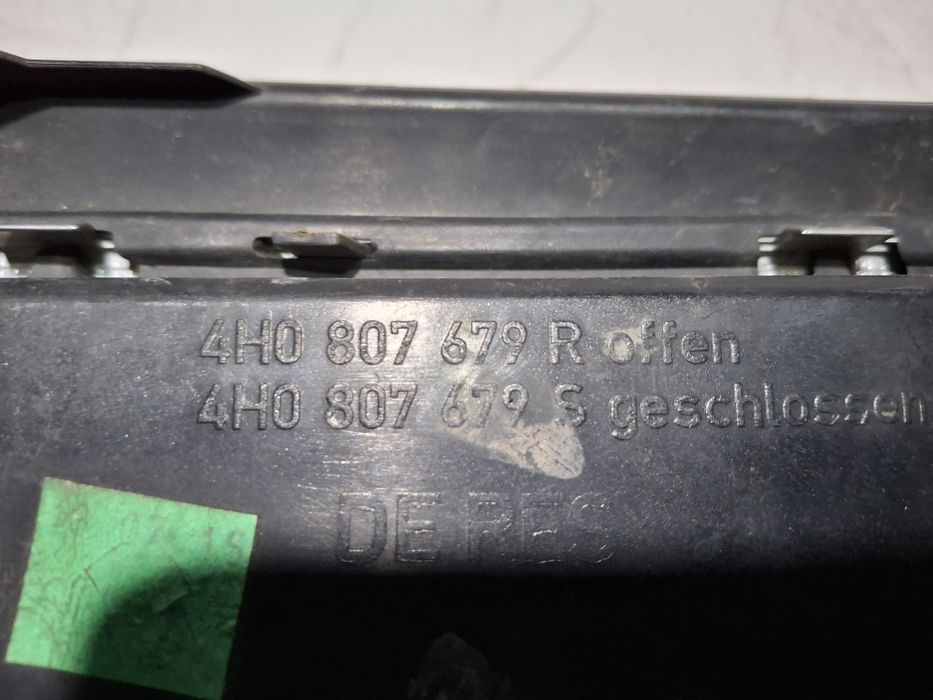 Grila proiector stanga Audi A8 D4/F4  2009-2013