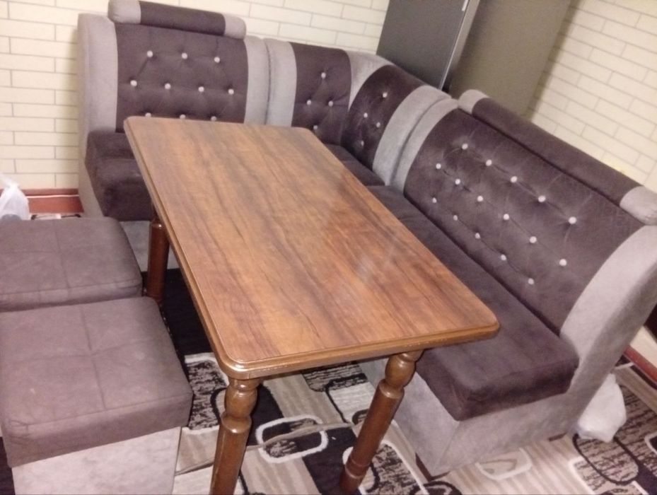 Уголок,  холати яхши енгидек столи билан столи МДФ