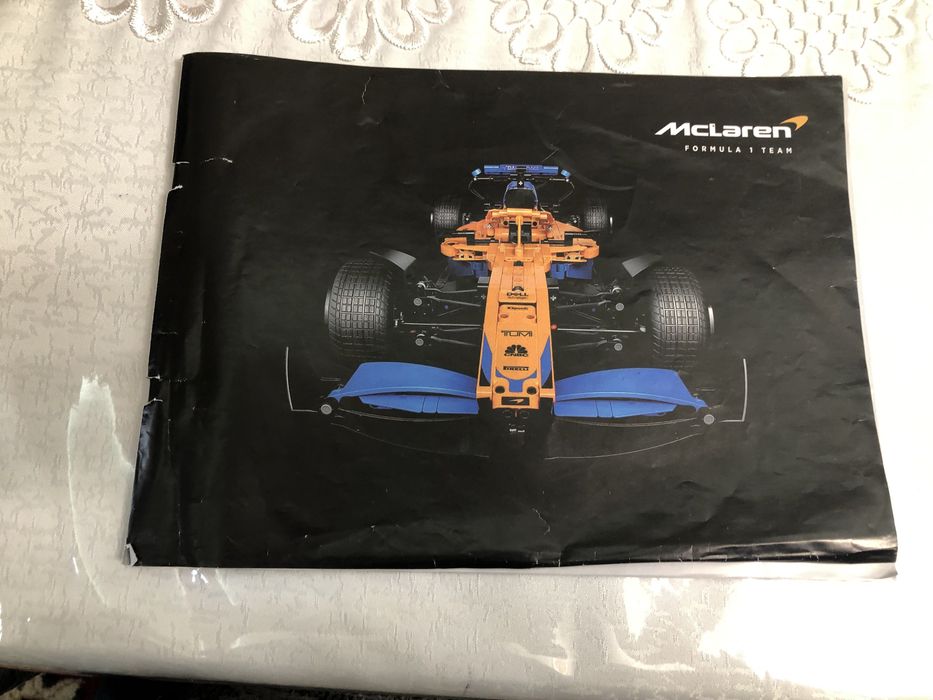 Lego Technic McLaren Formula 1 Race Car — Огромный болид F1