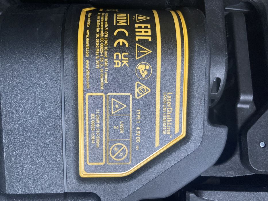 Нов зелен лазерен нивелир Dewalt DW088CG