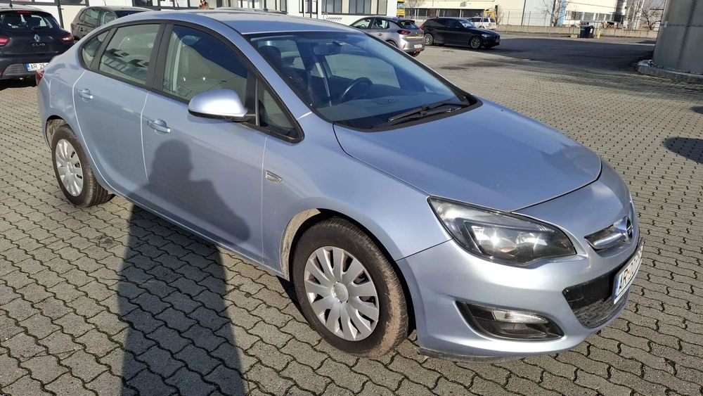 Opel Astra Opel Astra J 1.6 Benzină 2016 - 149.000 KM