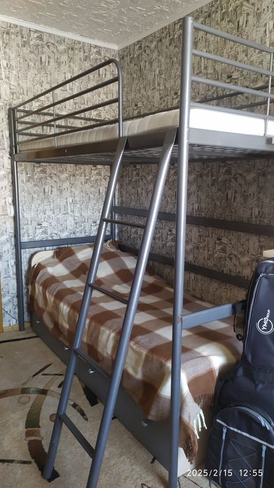 Продам кровать чердак SVARTA  IKEA