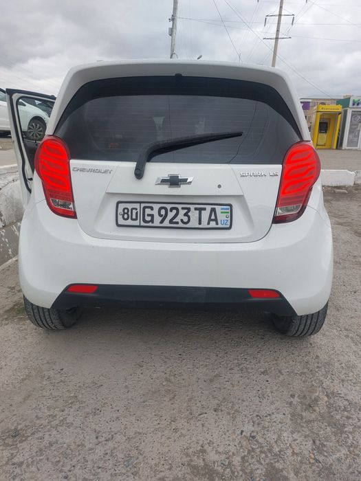 Сотилади Машина спарк