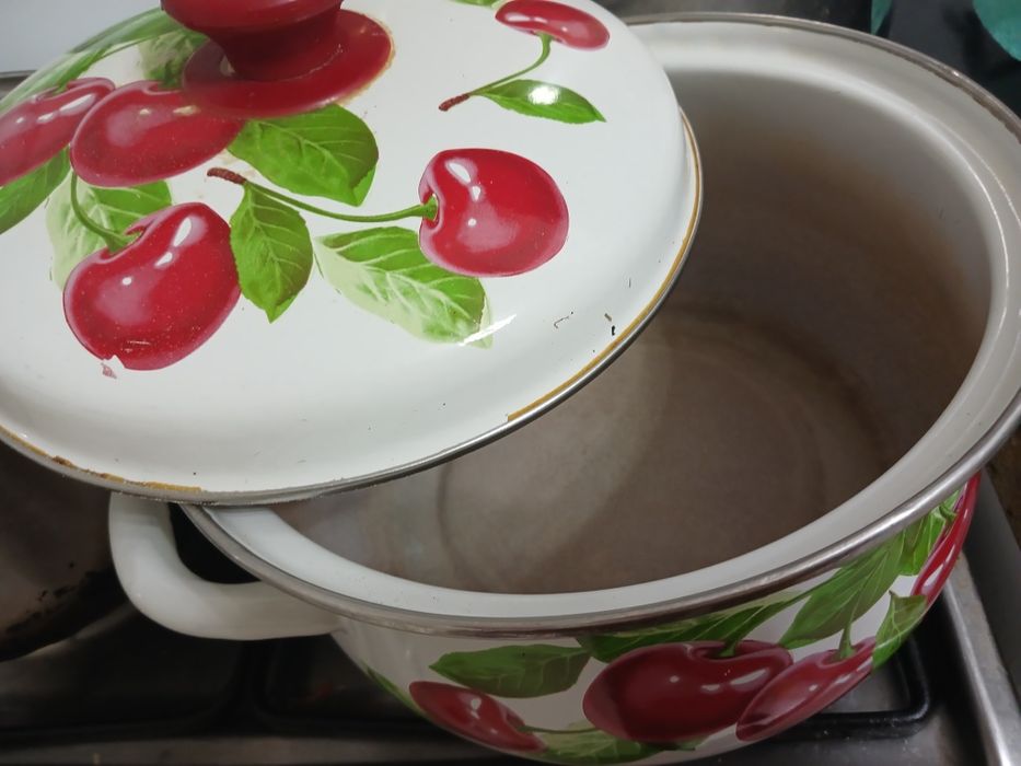 Кастрюля, кастрюля, сковородка,чайник