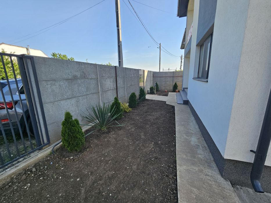 Proprietar vând casa P+1  în com Berceni aproape de centru - primarie