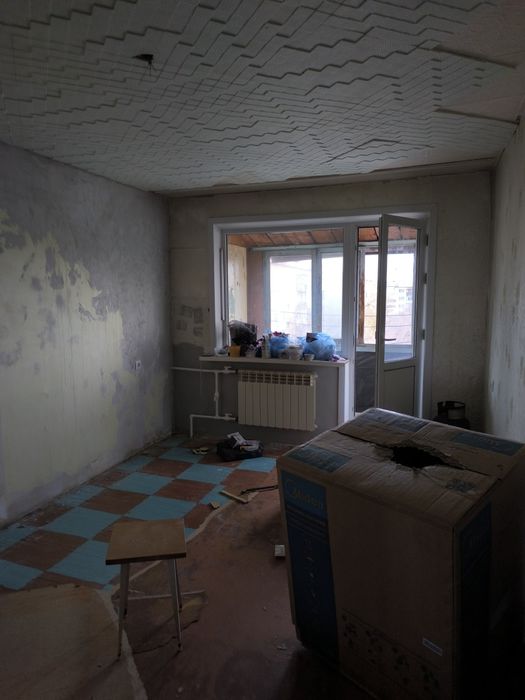 Продам квартиру на 5-ом этаже без ремонта