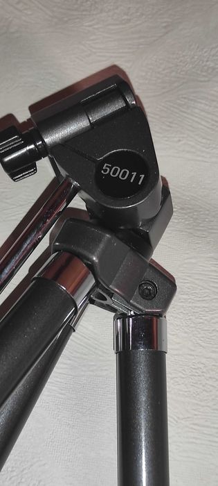 Trepied / tripod / stativ - foto video nou nefolosit  CULMANN 50011- 10 segmente