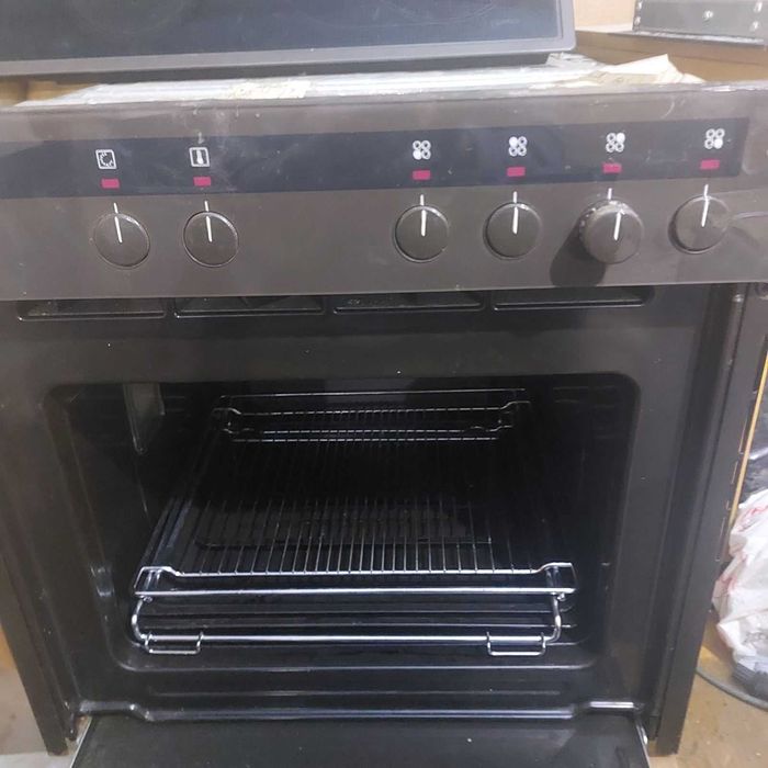 Комплект фурна за вграждане с голям плот Сименс