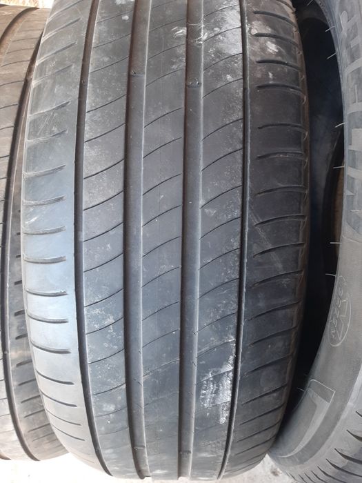 Продам шины 215/55/17 мишелин