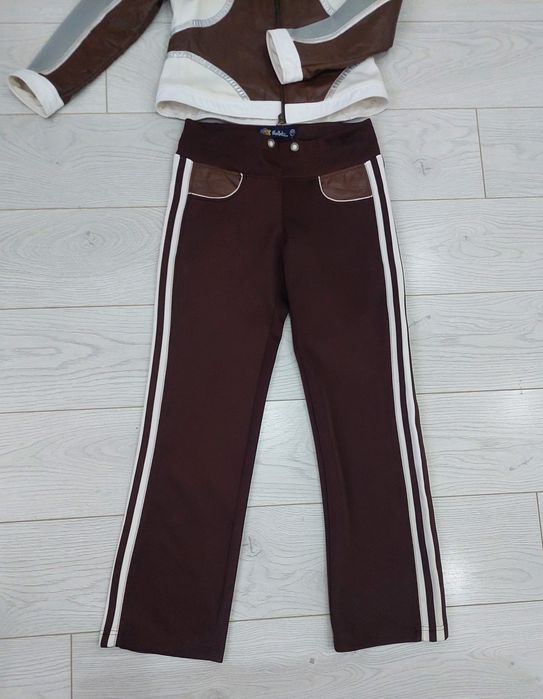 Костюм спортивный