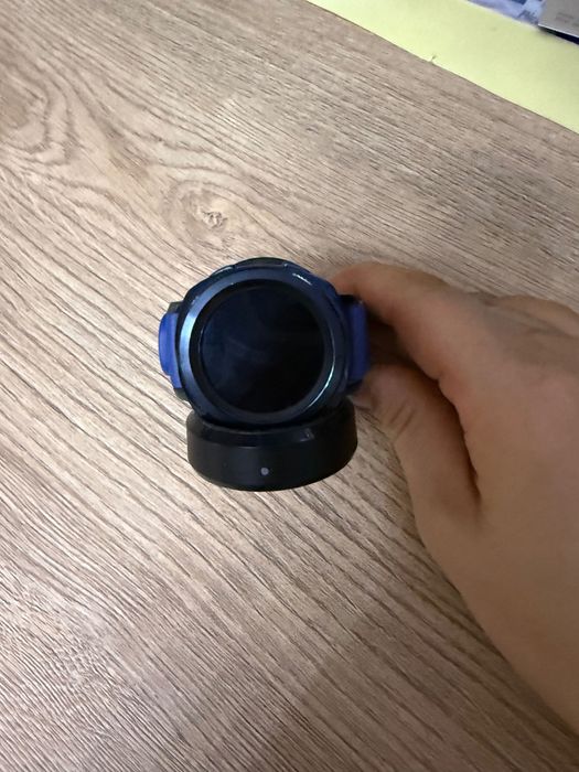 Смарт-часы  Samsung Gear Sport.