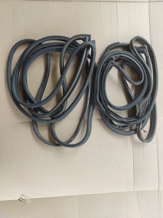 Уплотнители дверей Мерседес W124   / W 210 /201 / 190