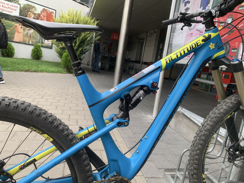 Vand bicicleta Rocky Mountain