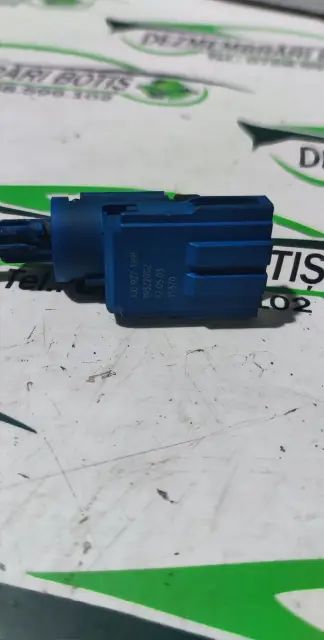 Comutator lumini frana 1j0 927 189 E Volkswagen VW Passat 2004