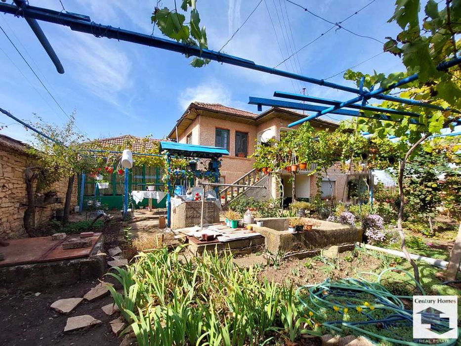 Продава се Къща в с. Куцина, Област Велико Търново - 110 кв.м за 302 €/кв.м - Снимка #2