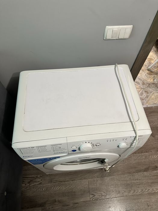 Стиральная машина Indesit б/у