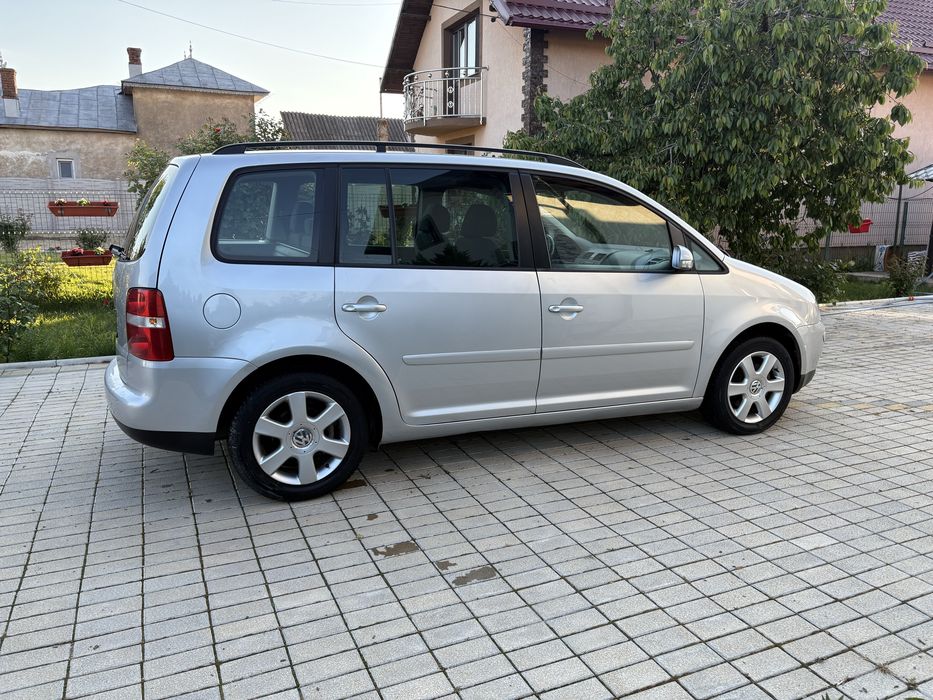 VOLKSWAGEN Touran 2006 — imagine 3