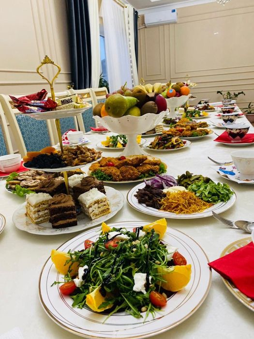 Стол 4м со стульями 20шт