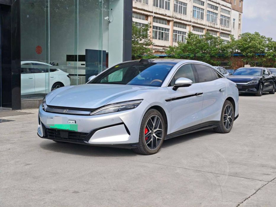 BYD HAN L 601 km полный привод