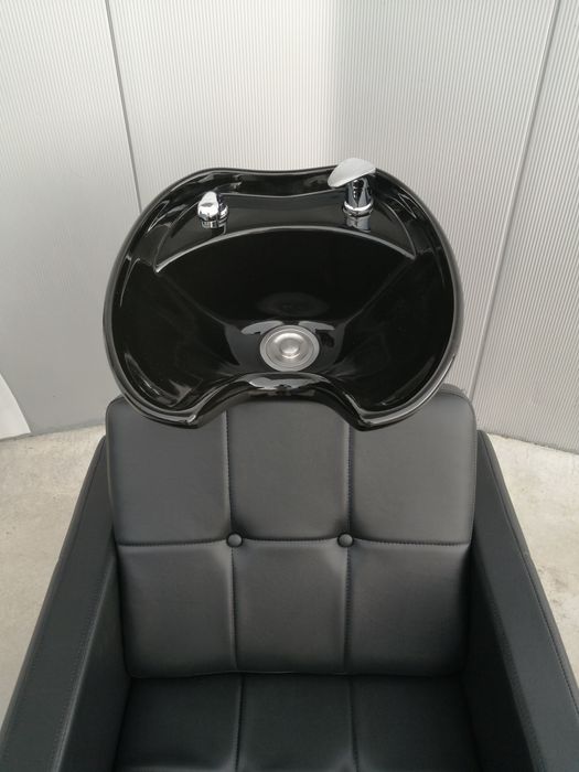 Unitate de spalare cu chiuveta neagra