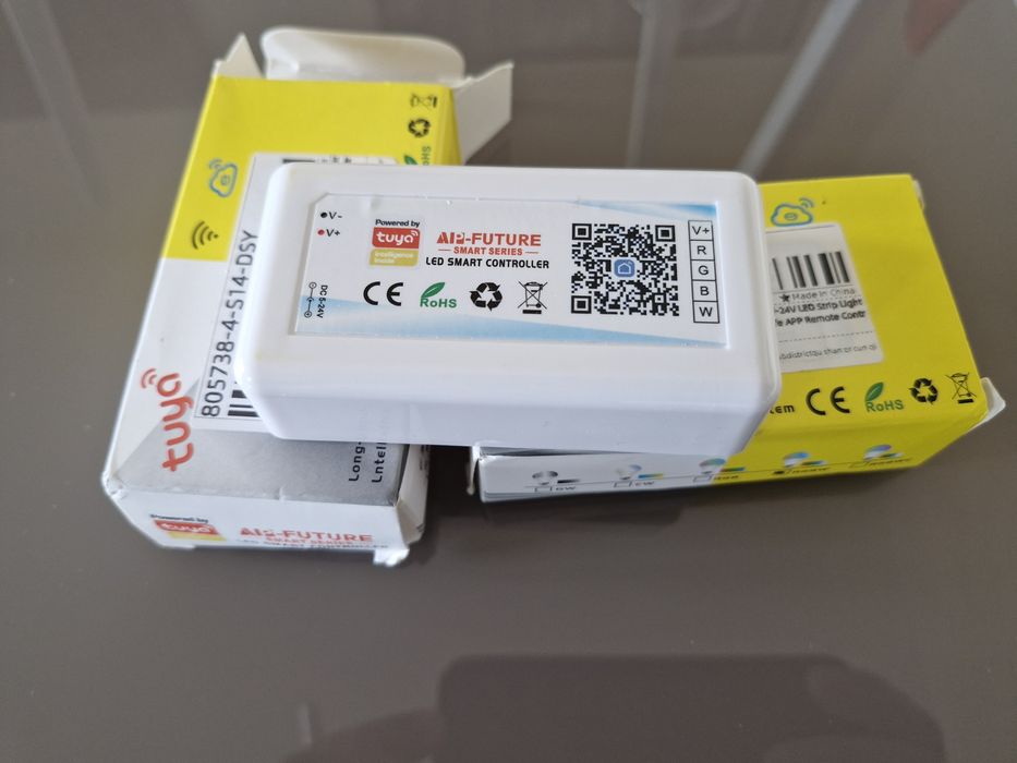 Vand 2 controlere Tuya pentru led RGBW