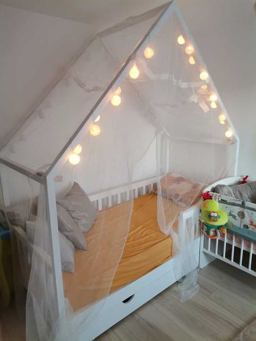 Pat tip căsuța din lemn masiv