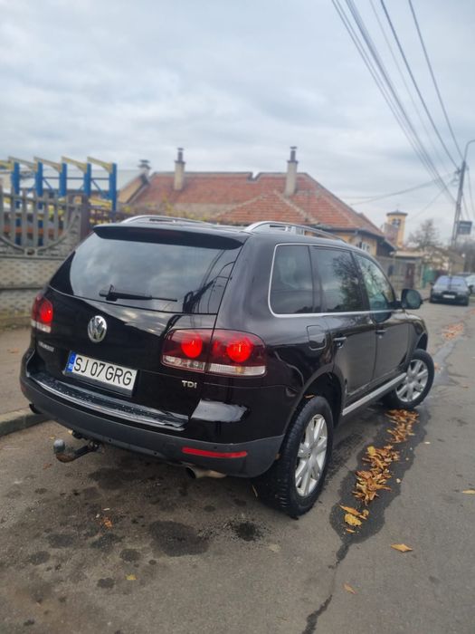 Vând vw touareg 2.5 tdi R5 facelift