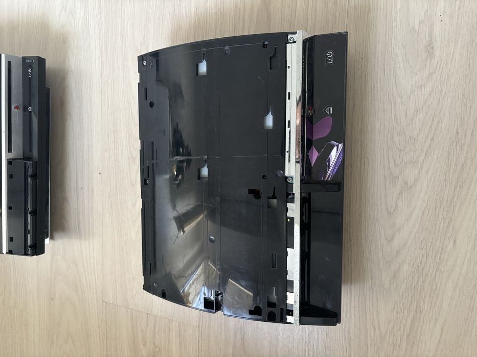 Playstation 3 defecte - modele CECHC04/CECHM03