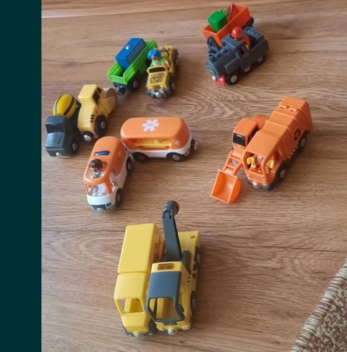 Seturi trenulete Thomas și prietenii lui (50lei setul sau tot 400 lei)