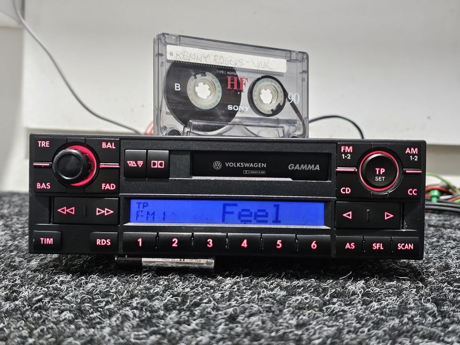 Radio casetofon VW GAMMA ,retro, golf 3, 4, polo, jetta, sharan,