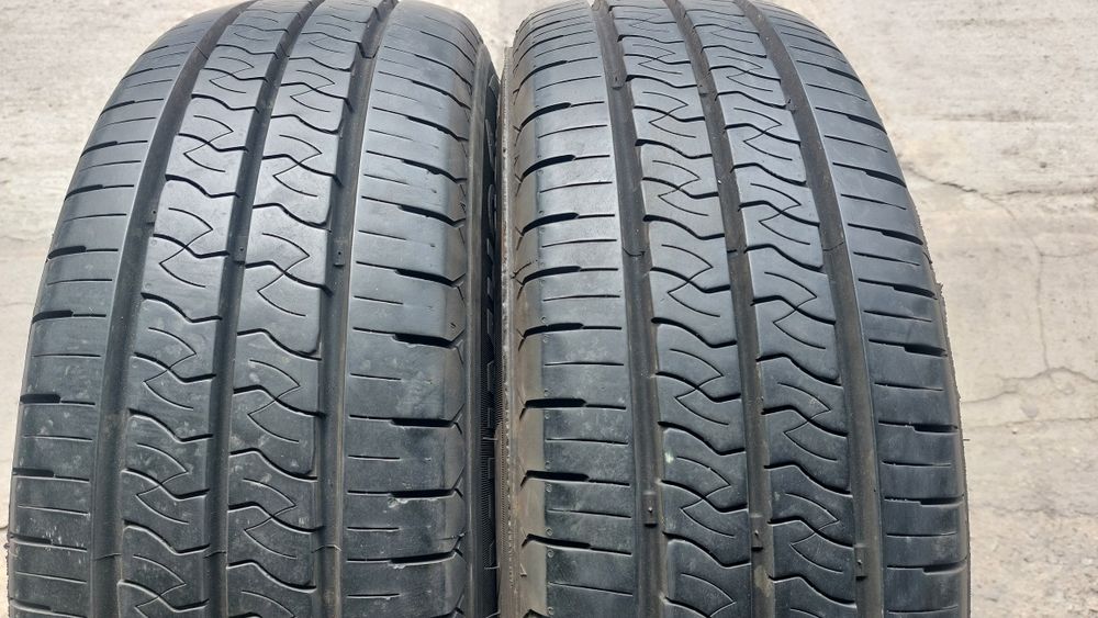 Гуми за Бус 215/70/15 C Kumho 2 броя