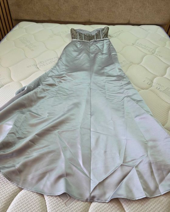 Официална рокля размер S