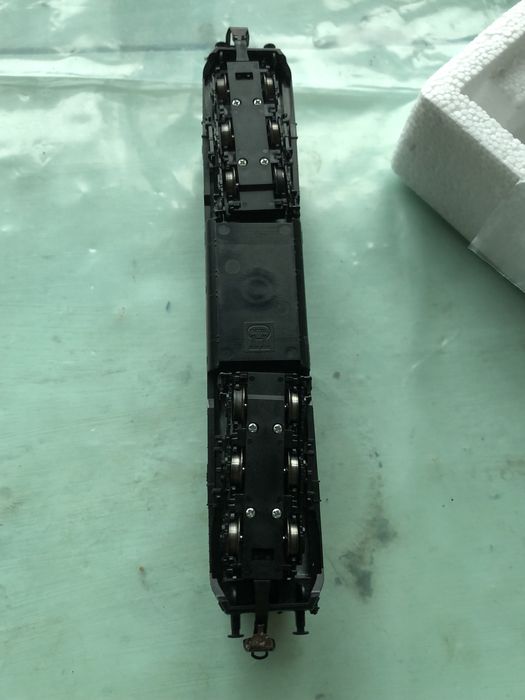 BR-118 V180 дизелов локомотив