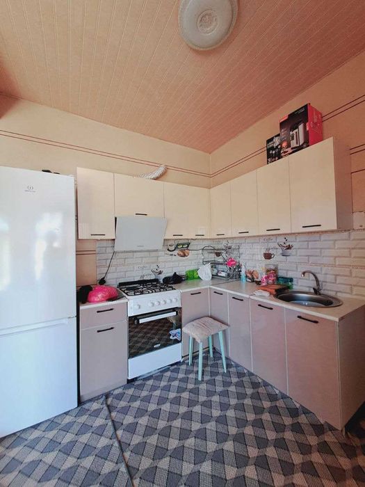 Уй  Аблула Ортиковда куча юзига 200 метр, Нархи 53900