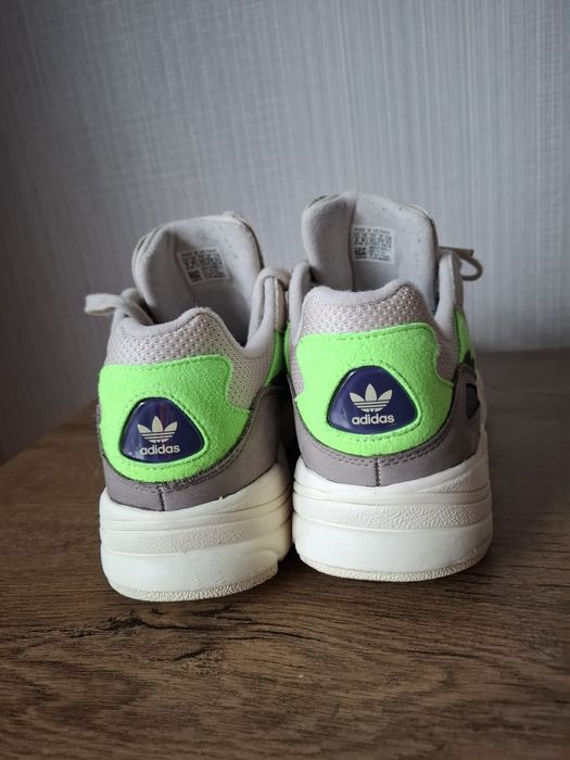 Adidas Yung - 96 маратонки 42 номер.