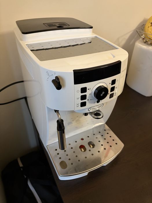 Кафеавтомат Delonghi Magnifica S