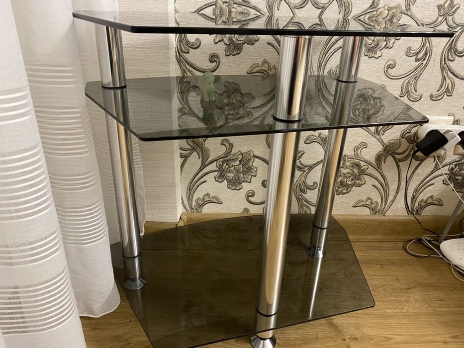 Продам тумбу под тв