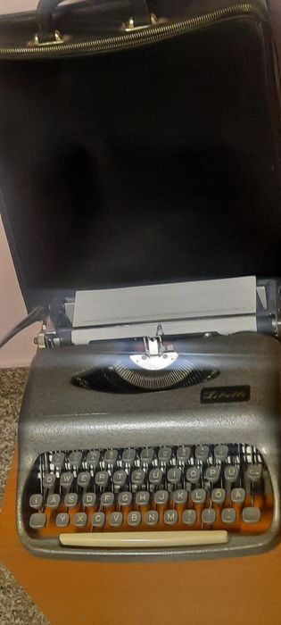 Mașină de scris Libelle 1960 impecabilă