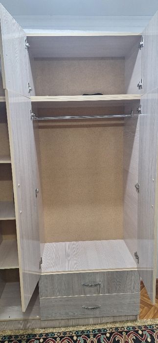 Шифоньер срочно продам